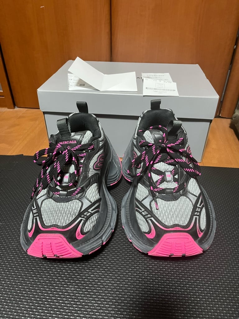 BALENCIAGA 10XL ブラック ピンク 42 BALENCIAGA 10XL ブラック ピンク 42 Balenciaga Black & Pink