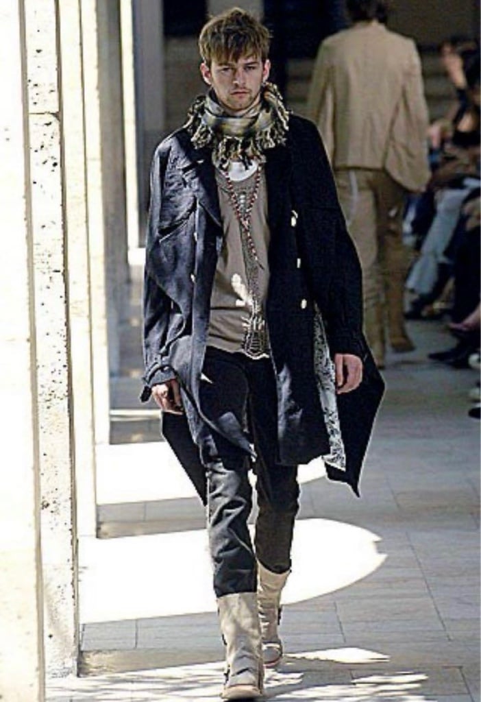 12E03884-D1AA-4FB3-A071-