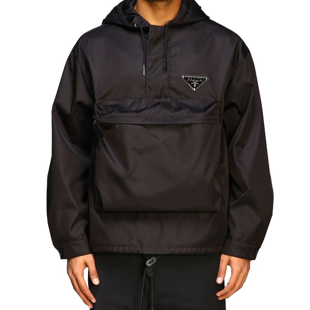 名作PRADA ロゴプレート ナイロンアノラックパーカージャケット SGB407