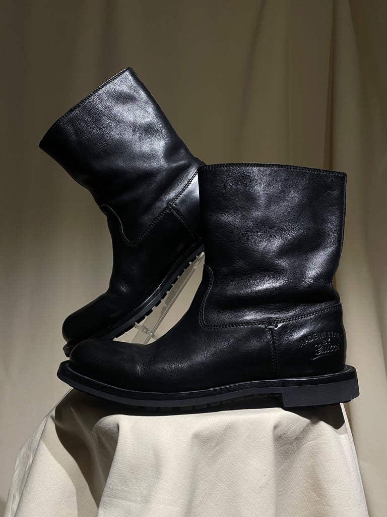 靴 2010s GUCCI - Calfskin Leather Boots 2010s GUCCI - Calfskin Leather Mid-Calf Boots - ARCHIVESTOCK