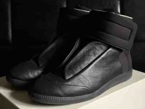 Balenciaga ハードクロックス 42 レシート付き新品 - ARCHIVESTOCK