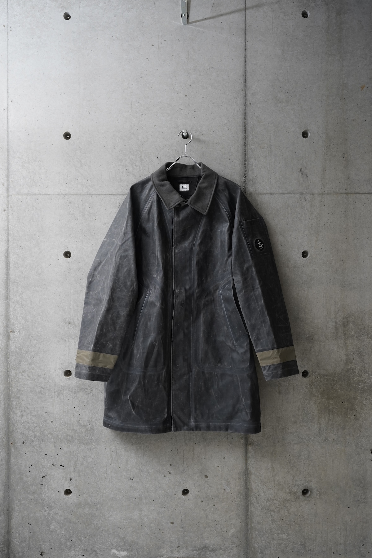 特別仕様 C.P company コーティング コート  ダメージ加工 特別仕様 C.P company コーティング コート ダメージ加工