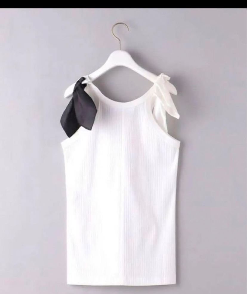 未使用　toga pulla リボンタンクトップ 未使用toga pulla リボンタンクトップ