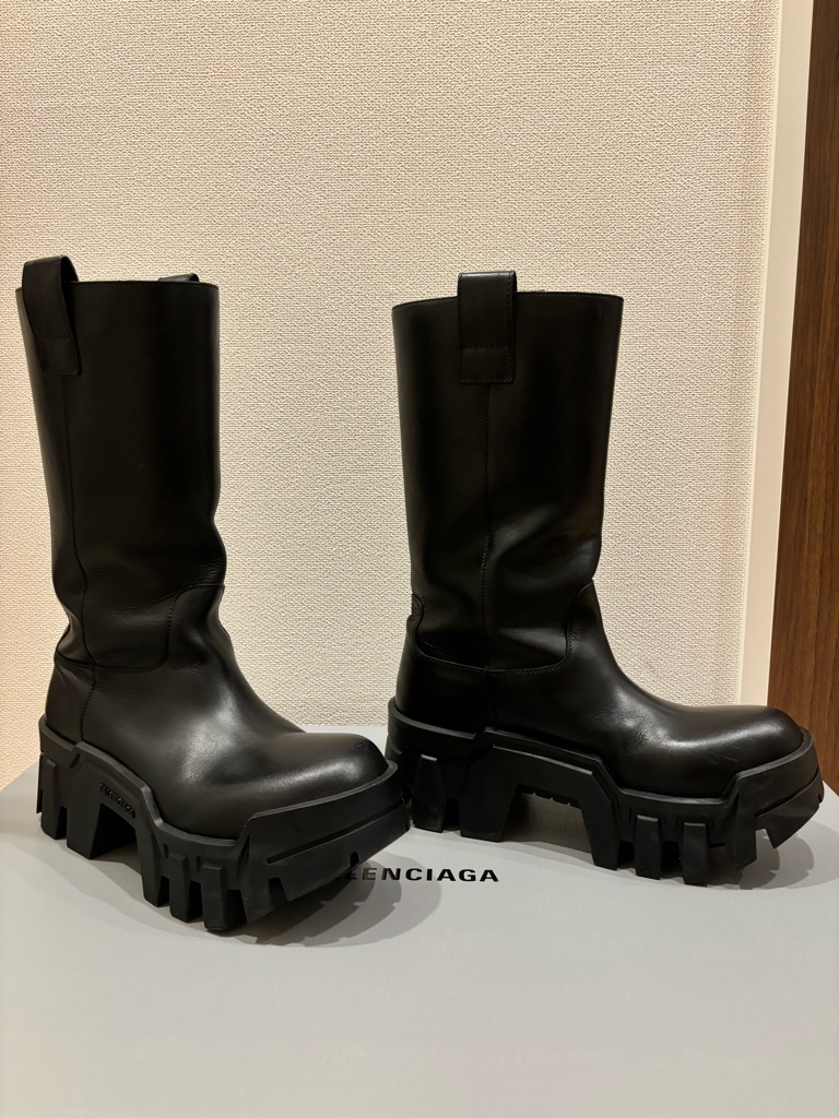 靴 BALENCIAGA BULLDOZER 39 BALENCIAGA bulldozer boots 39 - ARCHIVESTOCK