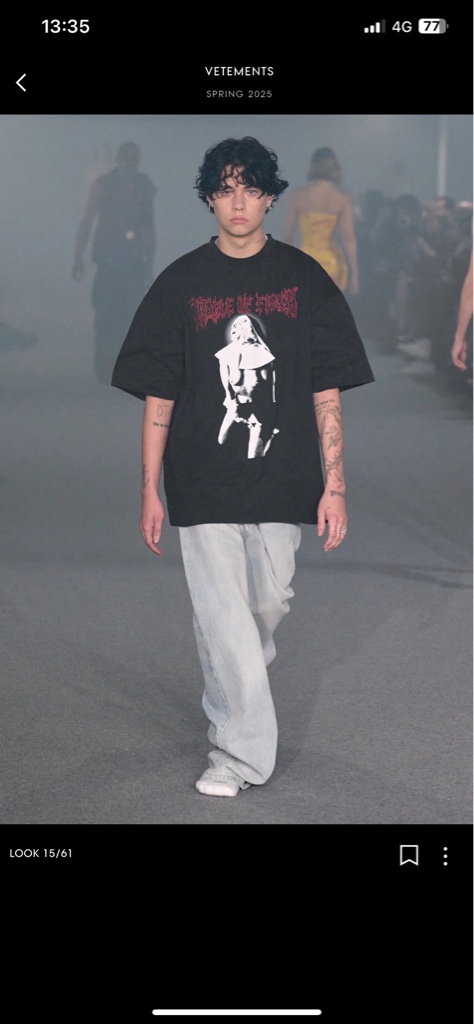 71274760-DBE1-42F3-B98A-