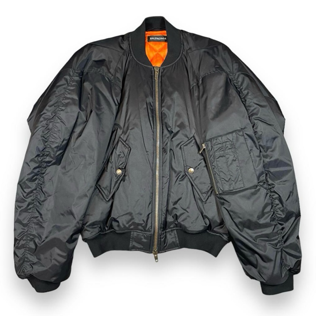 【希少品】20AW Balenciaga ボンバージャケット 44 ファレル着用 希少品】20AW Balenciaga ボンバージャケット 44 ファレル着用