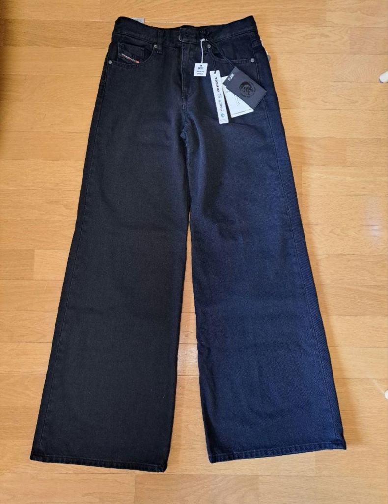 DIESEL AKEMI DENIM W27L32 ウィメンズ デニムパンツ FLARE 1978 D