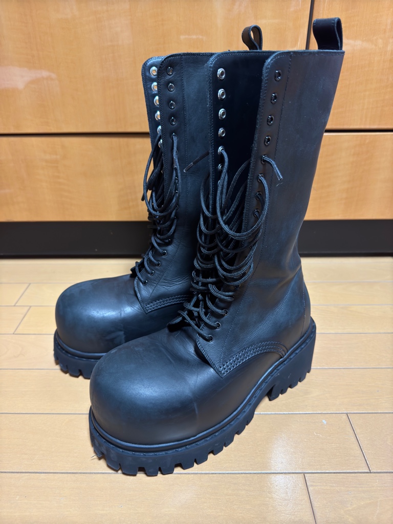 バレンシアガ BALENCIAGA Stomper ダービー ブーツ 41 ブラック の メンズ Stomper ダービー | Balenciaga JP (バレンシアガ）