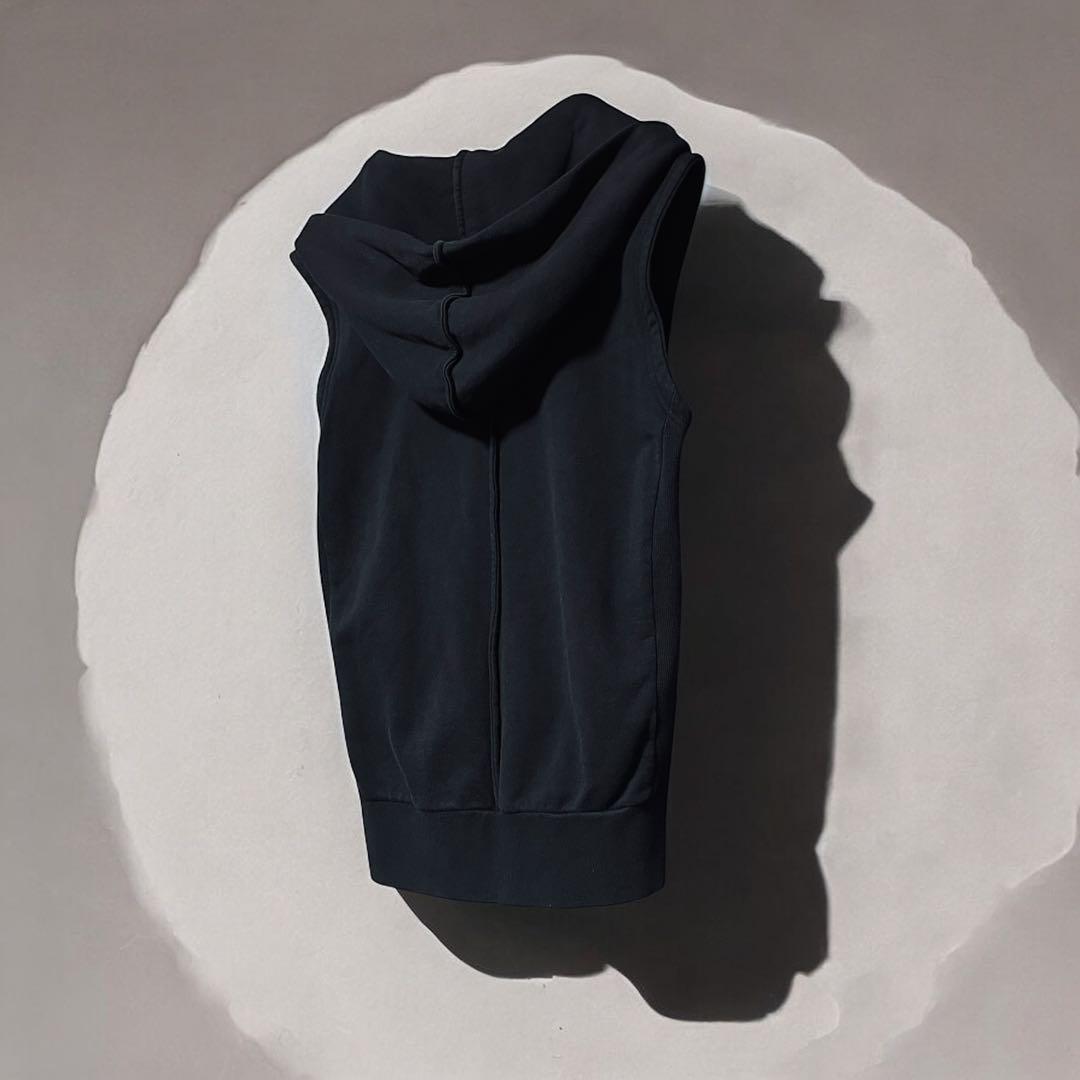 トップス ATTACHMENT Sleeveless Hoodie riri-zip ATTACHMENT Sleeveless Hoodie riri-zip - ARCHIVESTOCK
