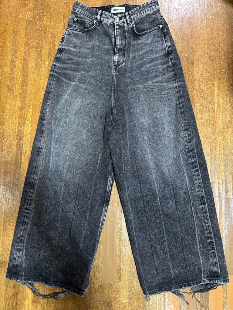 パンツ BALENCIAGA LOW CROTCH JEANS size24 BALENCIAGA LOW CROTCH JEANS size24