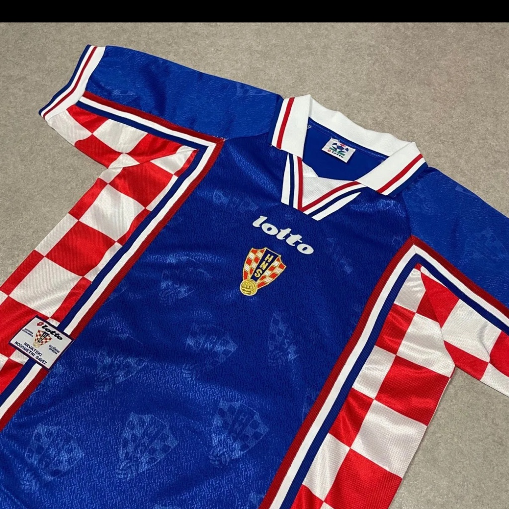 96年　lotto ロット　クロアチア代表　ユニフォーム　イタリア製　L 美品】LOTTO クロアチア代表 ユニフォーム 復刻版 size L - メルカリ