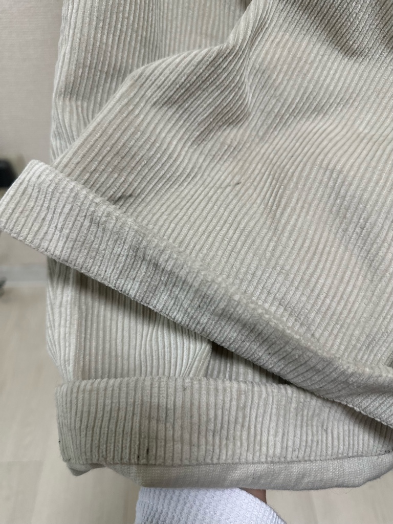 PRADA 23AW コーデュロイカーゴパンツ 三角プレート付き Sサイズ PRADA 23AW コーデュロイカーゴパンツ 三角プレート付き Sサイズ