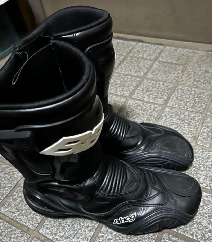 balenciaga tyrex biker boots 42 - ARCHIVESTOCK