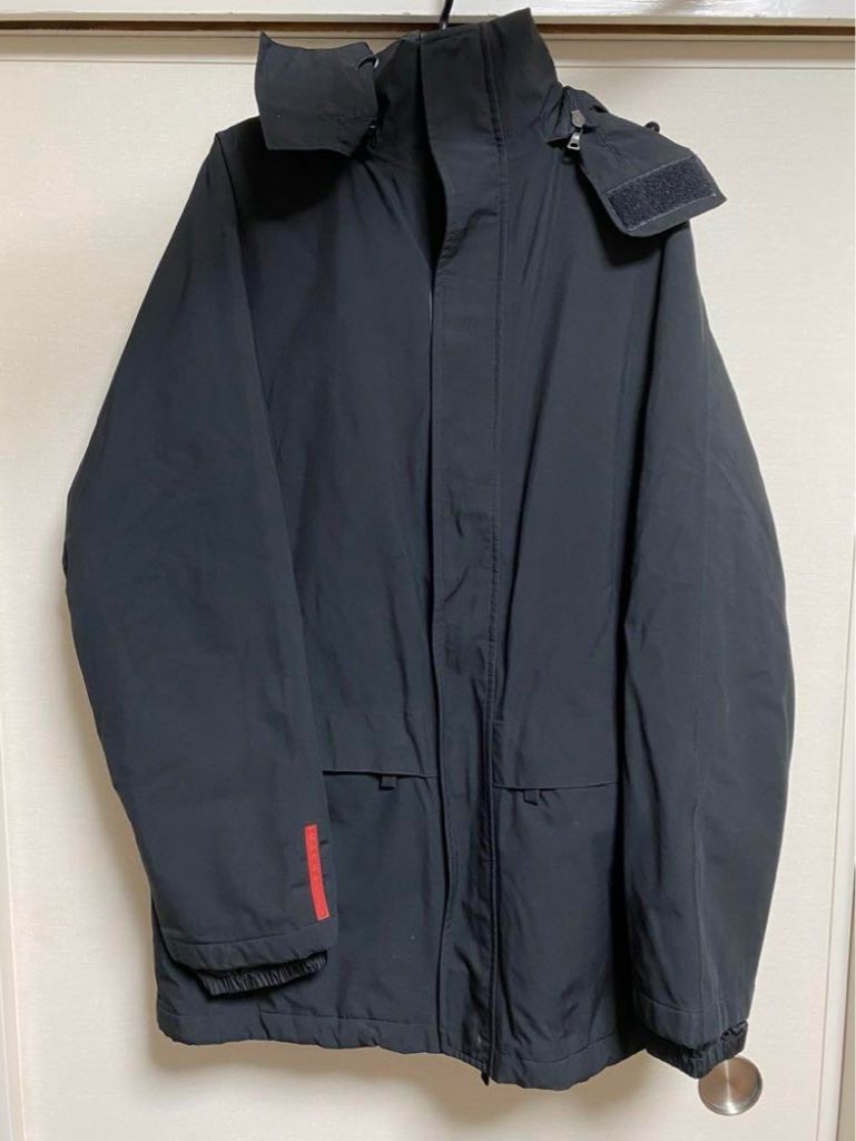 PRADA SPORTS　ナイロンジャケット　48 Prada sport プラダスポーツ】ナイロンジャケット 黒 サイズ48