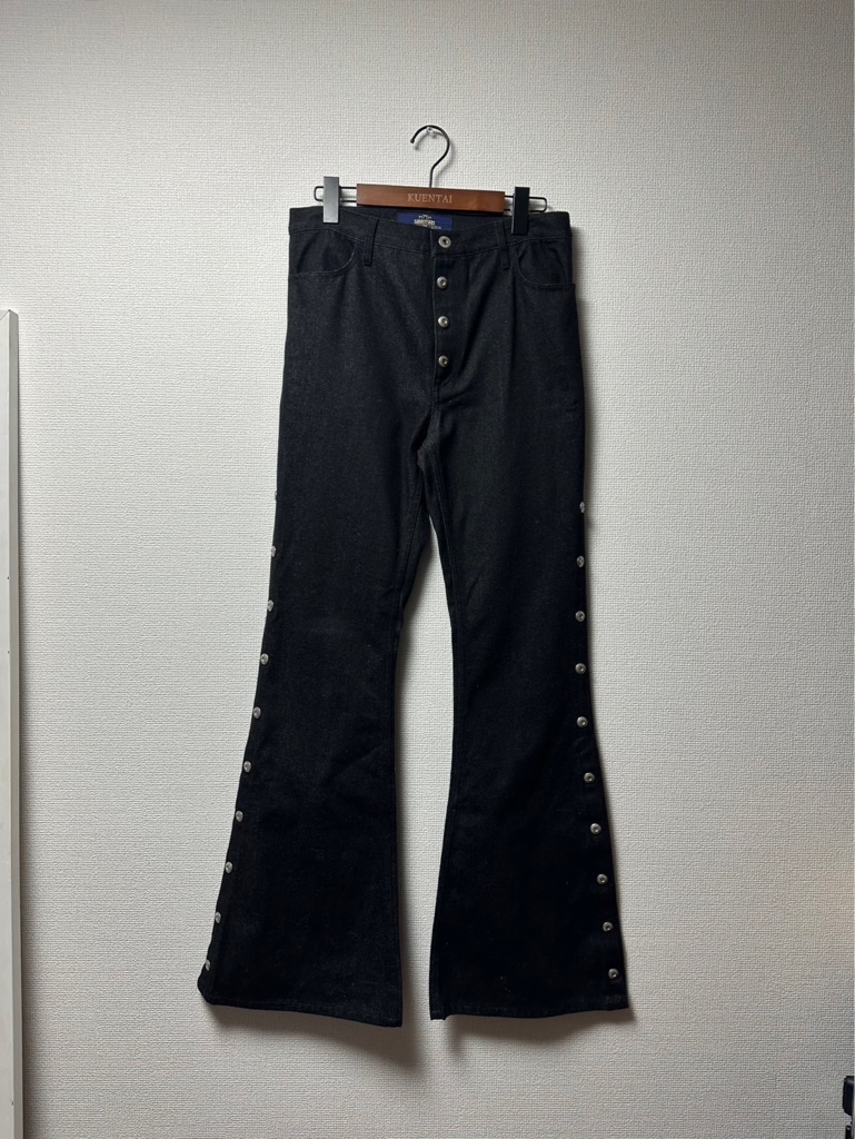 ち*ん様 SHIKITARI Side snap bell-bottom den SHIKITARI Side snap bell-bottom denim（BLACK） - ARCHIVESTOCK