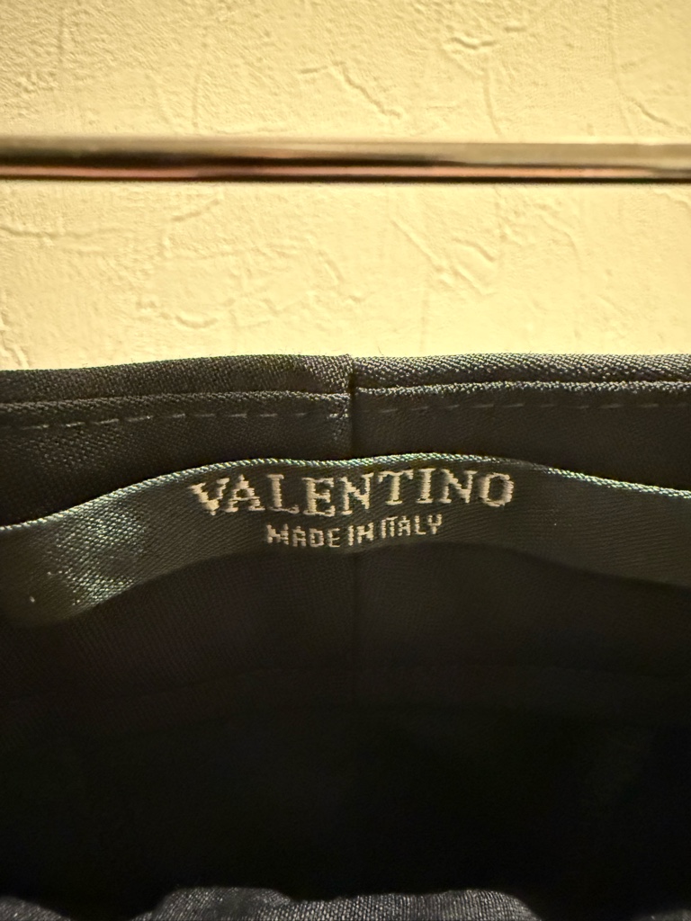 valentino ウール　ワイドスラックス 新品未使用 VALENTINO ウールワイドスラックス - ARCHIVESTOCK