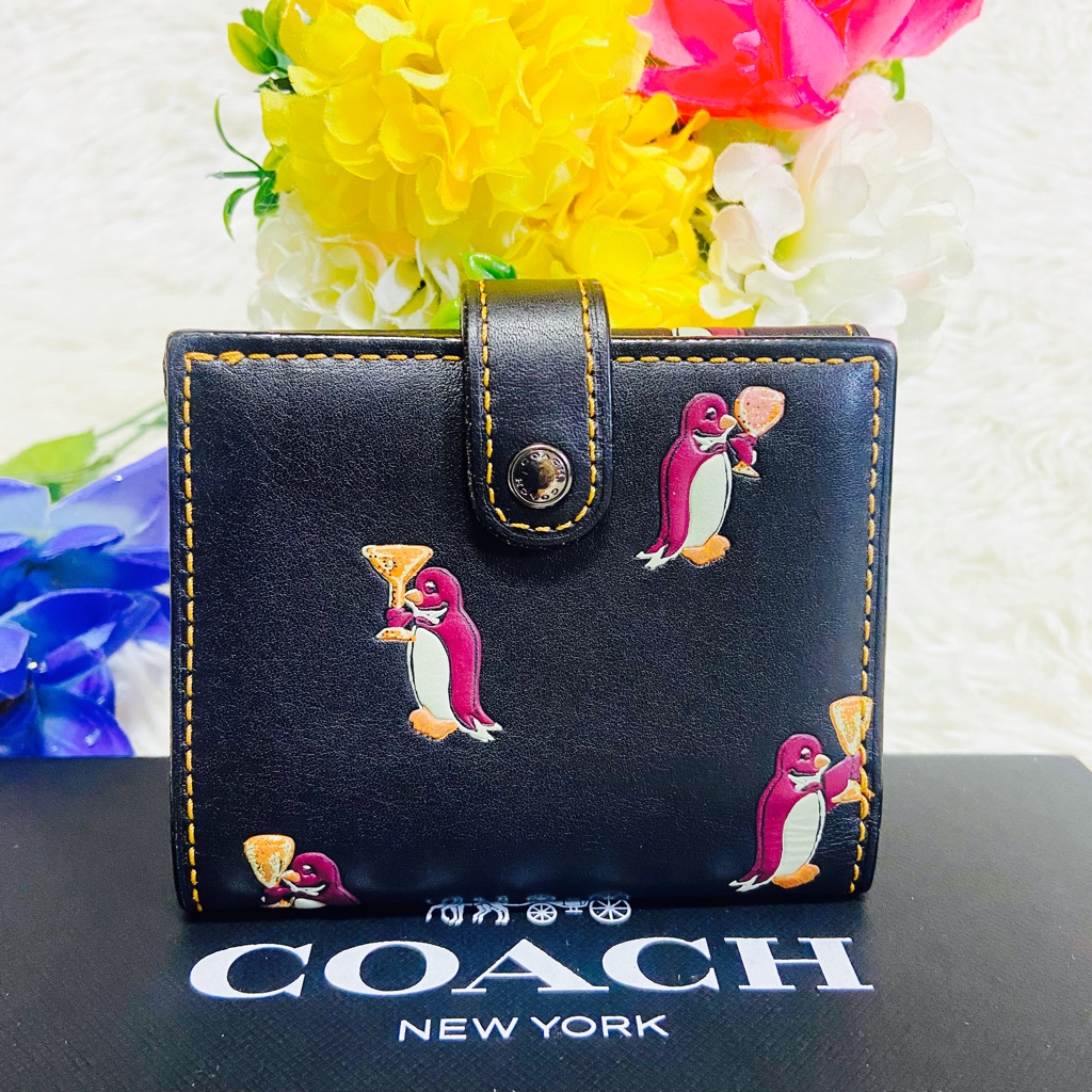 COACH コーチ　グラブタンレザー　ペンギン　プリント　三つ折り　長財布 COACH】コーチ グラブタンレザー ペンギン プリント スリム 三