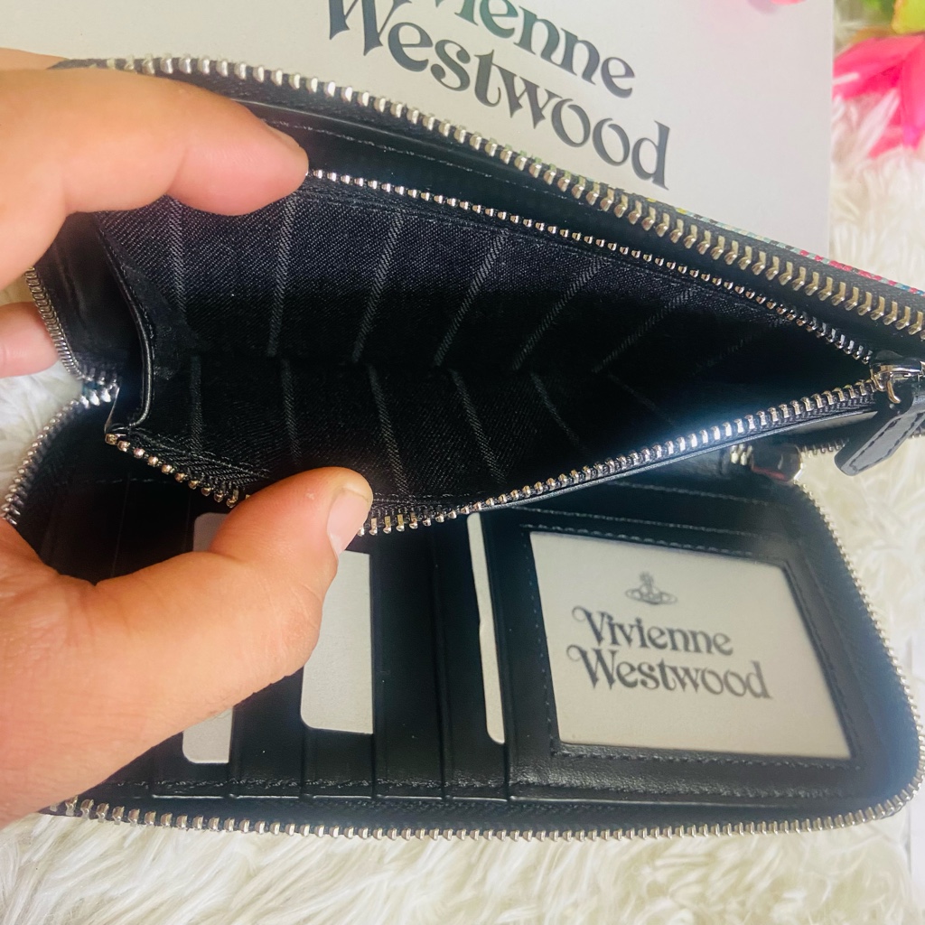 新品✨箱付き✨ヴィヴィアンウエストウッド✨財布✨VEGAN 新品✨箱付き✨ヴィヴィアンウエストウッド✨財布✨VEGAN