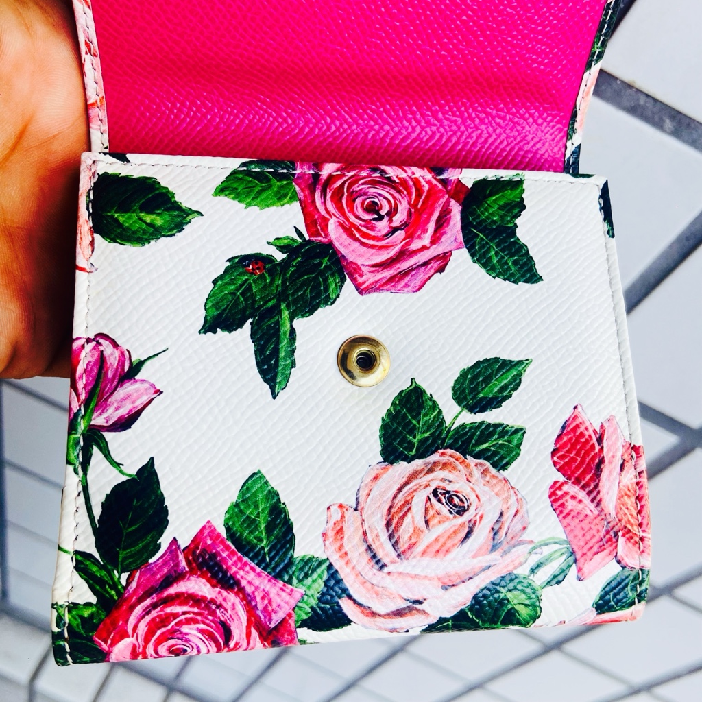 未使用✨本革✨DOLCE&GABBANA✨ドルガバ✨薔薇✨花柄✨レザー