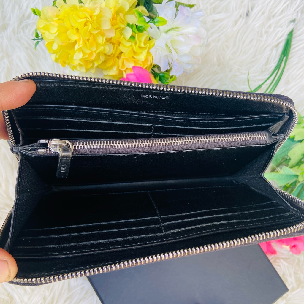 本革✨DIOR HOMME✨ディオールオム✨財布✨ラウンドファスナー 本革✨DIOR HOMME✨ディオールオム✨財布✨ラウンドファスナー