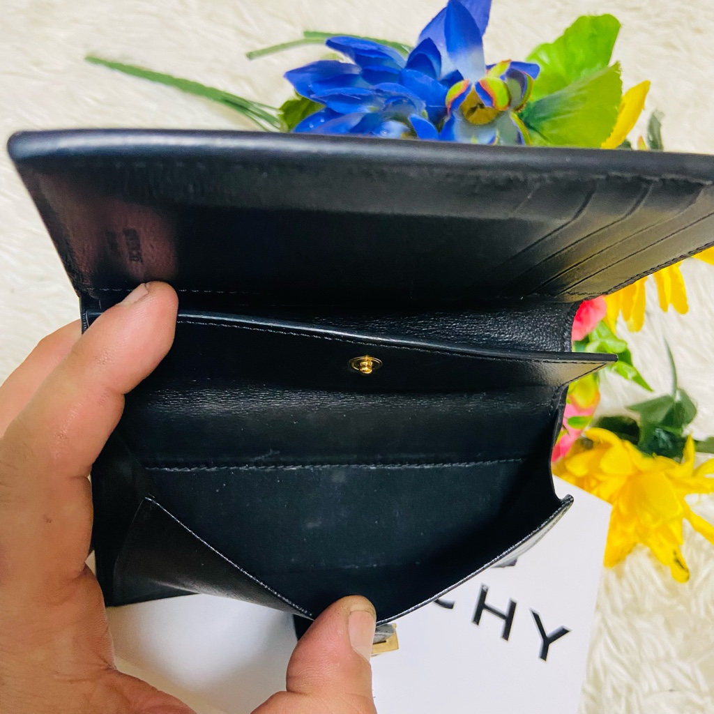 現行品✨GIVENCHY✨ジバンシー✨ダイヤモンド✨財布✨キルト