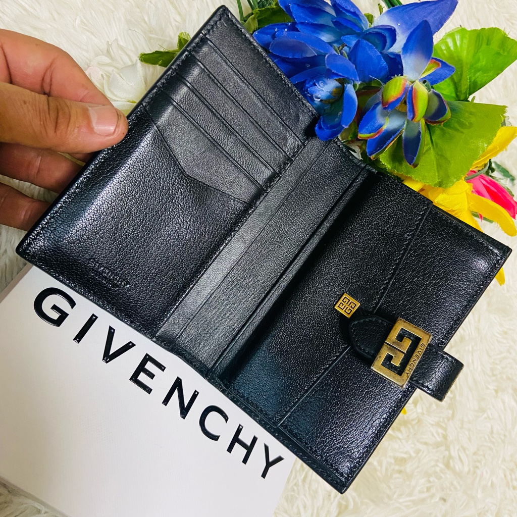 【超お買い得！】 現行品✨GIVENCHY✨ジバンシー✨ダイヤモンド✨財布✨キルト 小物