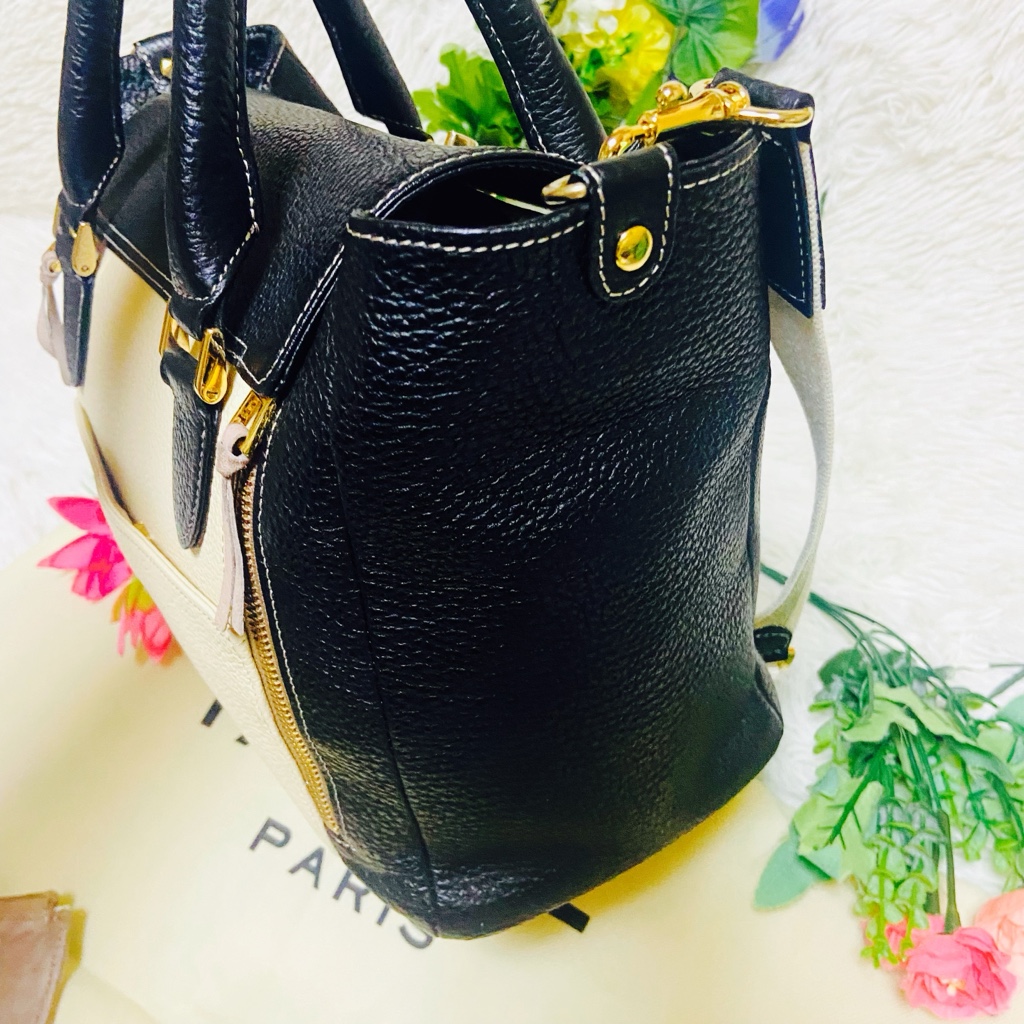 本革✨ IANNE✨イアンヌ✨ハンドバッグ✨ショルダーバッグ 本革✨ IANNE✨イアンヌ✨ハンドバッグ✨ショルダーバッグ