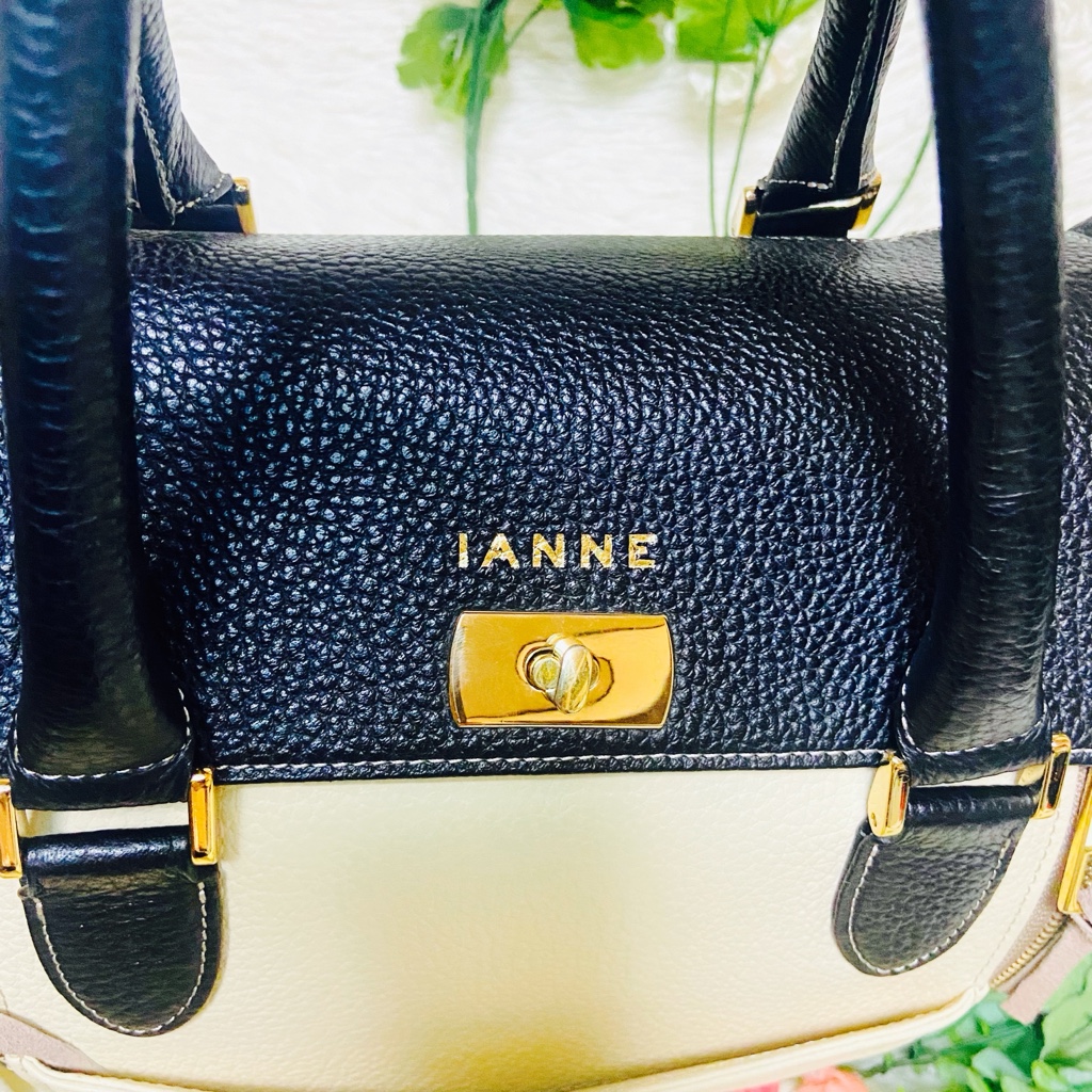 本革✨ IANNE✨イアンヌ✨ハンドバッグ✨ショルダーバッグ 本革✨ IANNE✨イアンヌ✨ハンドバッグ✨ショルダーバッグ