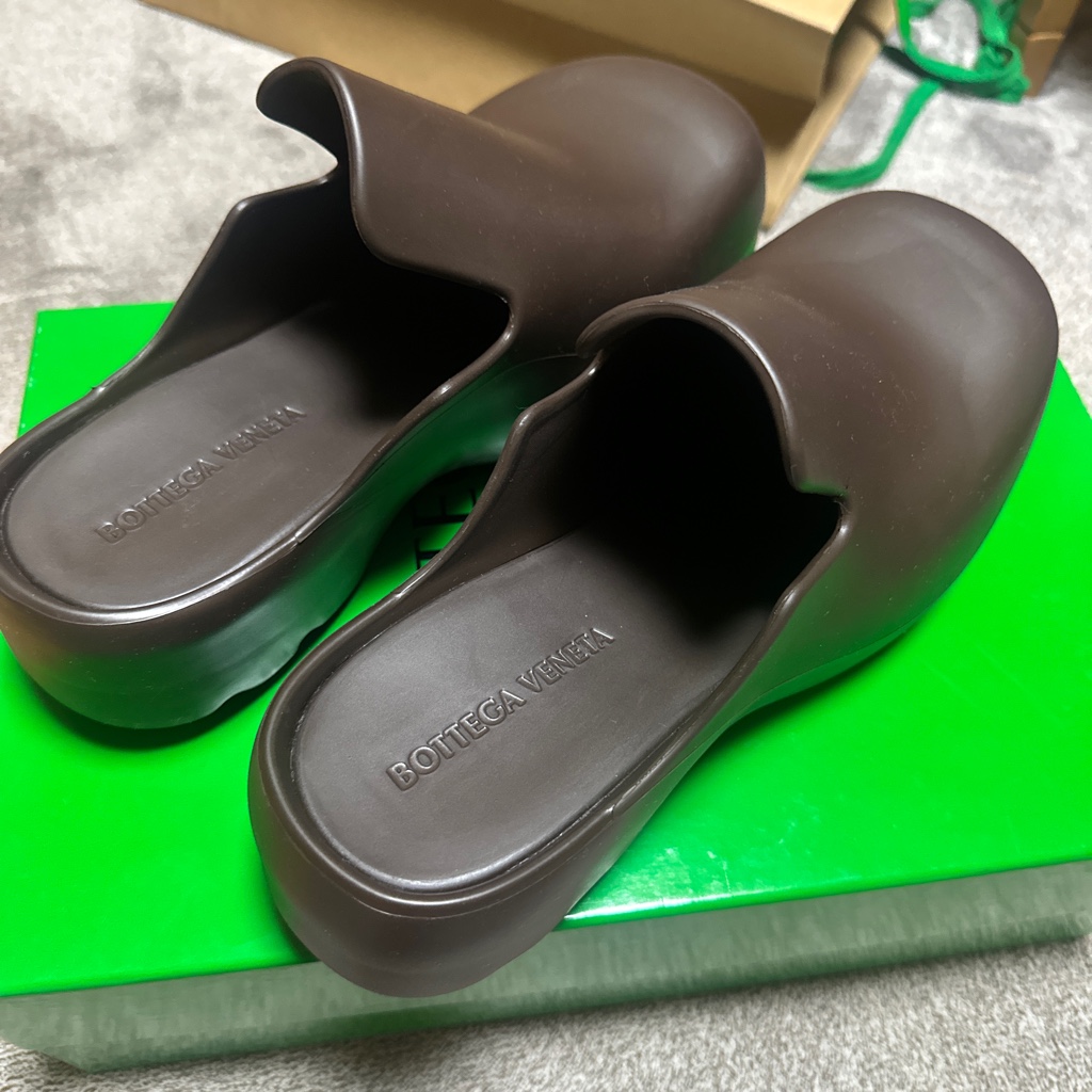新品】BOTTEGA VENETA ラバー フラッシュサンダル ブラウン 42
