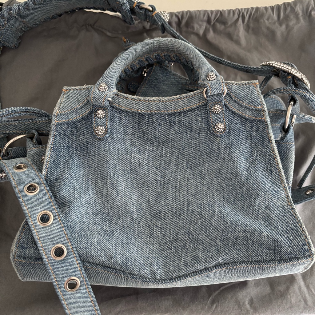 バレンシアガ ネオカゴール シティ デニムバッグ ラインストーン  