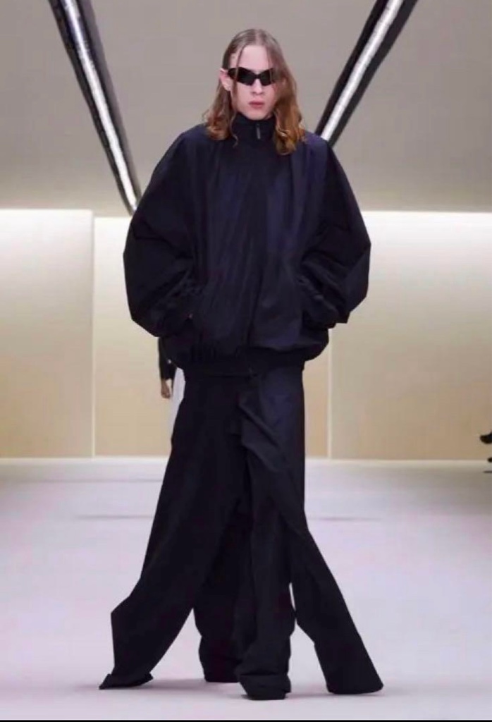 BALENCIAGA 23 winter patched トラックスーツS BALENCIAGA 23 winter patched トラックスーツS - ARCHIVESTOCK