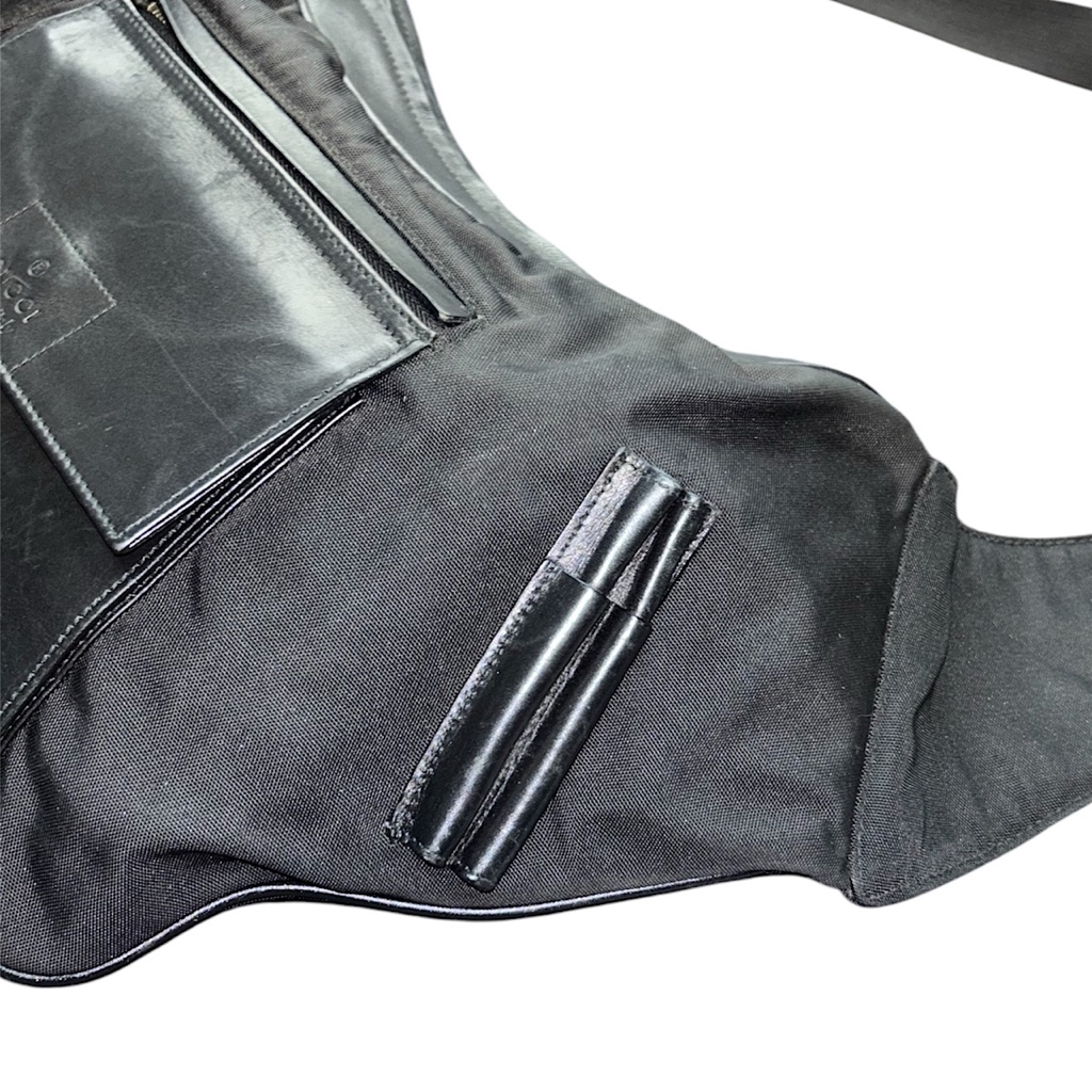 GUCCI 00s トムフォード期 レザー ボディバッグ - ARCHIVESTOCK