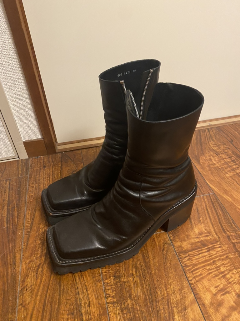 John Lawrence Sullivan monster boots - ARCHIVESTOCK