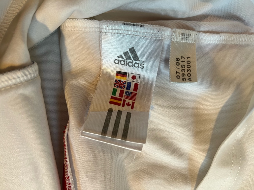 バイエルン・ミュンヘン サッカー ユニフォーム06/07 アウェイ インポートM バイエルン・ミュンヘン サッカー ユニフォーム06/07 アウェイ
