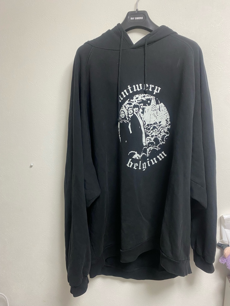 ラフシモンズ Archive Redux Antwerp パーカー Archive Redux Oversized Antwerp Hoodie, Black | The Webster