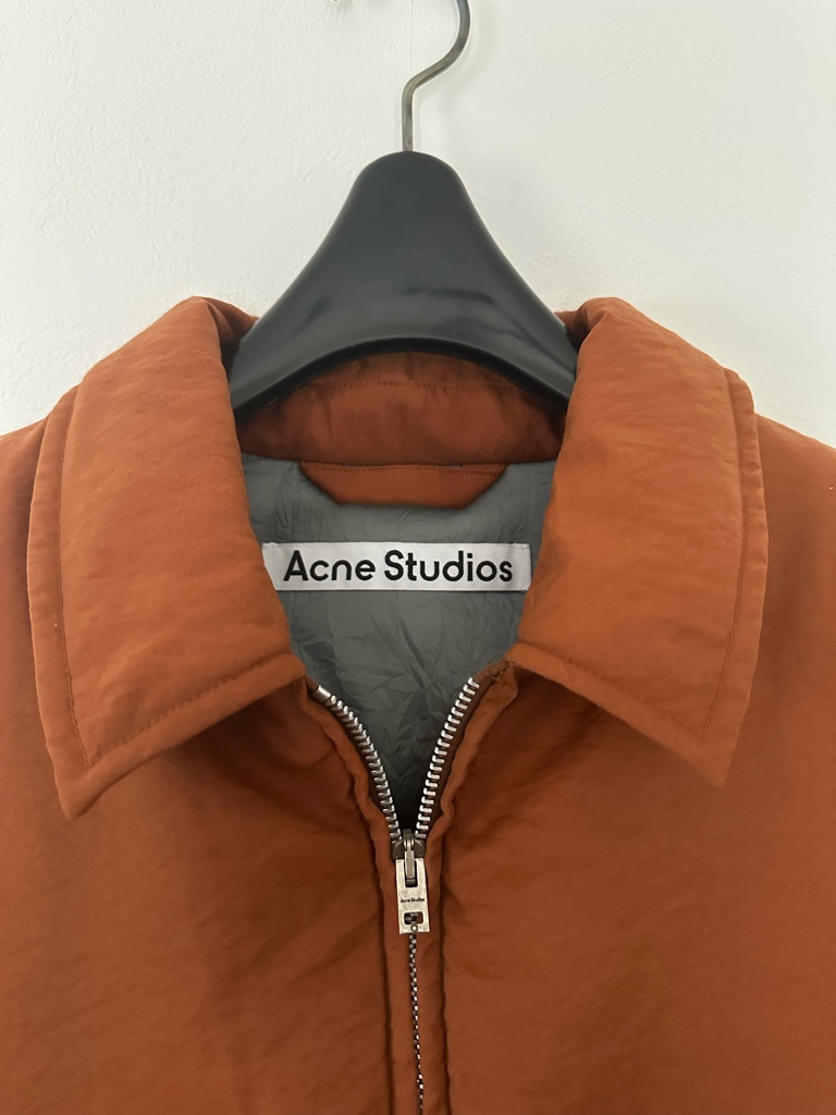 ꧁꧂acne クリンクル ダウンジャケット Orst クリンクルナイロンダウンジャケット - Acne Studios