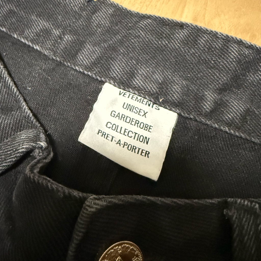 VETEMEMTS 23SS クラッシュリペアバギーデニムパンツ サイズ28 VETEMEMTS 23SS クラッシュリペアバギーデニムパンツ サイズ28