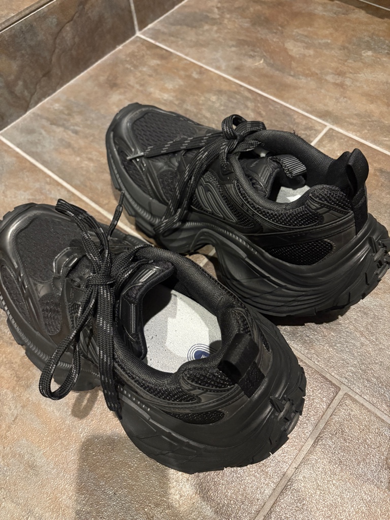 BALENCIAGA 10xl ブラック スニーカー Balenciaga Men's Black 10XL Sneakers - E-SEVEN STORE