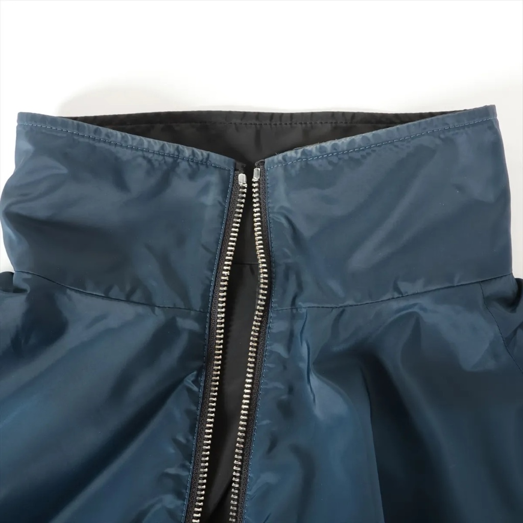 24年 PRADA ロゴプレートナイロンブルゾン PRADA ナイロンジャケット SGM242 R132 1060 中綿 ジップアップ