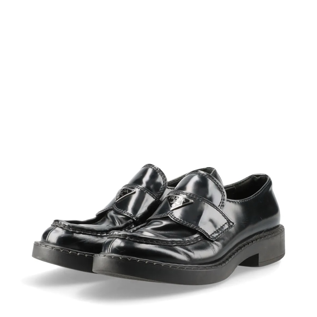 PRADA プラダ　チョコレート　トライアングル　三角　プレート　7 1/2 正規品◇PRADA プラダ チョコレート レザー ローファー