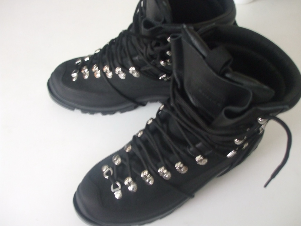 Heliot emil hiking boots 45 - ARCHIVESTOCK