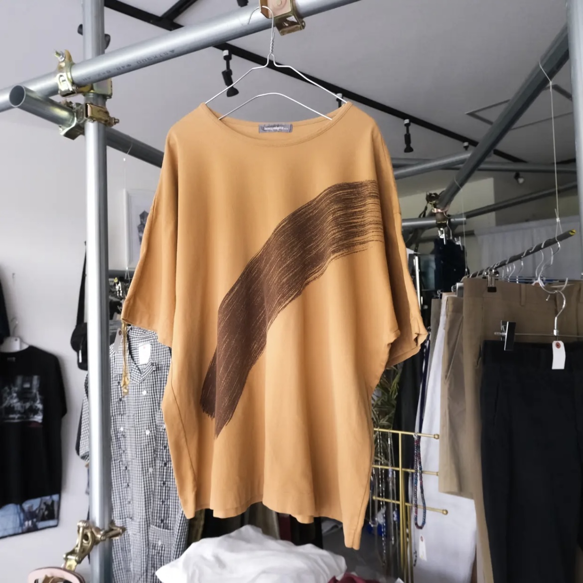 80s ISSEY MIYAKE MEN まさに筆タグを形容したtシャツ