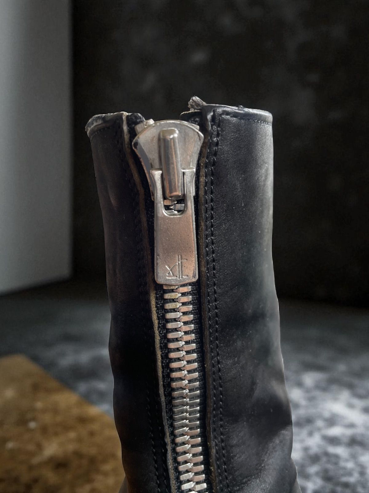 The Last Conspiracy - Twist Zip Boots 42 - ARCHIVESTOCK