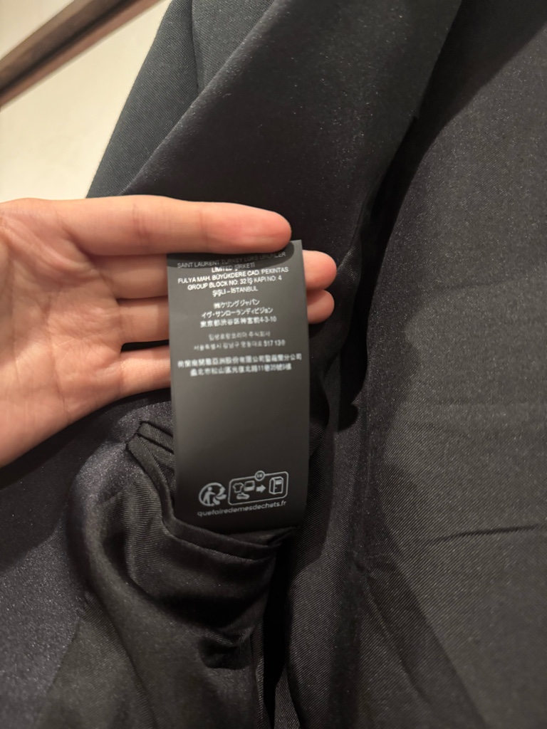 サンローラン パワーショルダー スモーキングジャケット Saint Laurent パワーショルダースモーキングジャケット