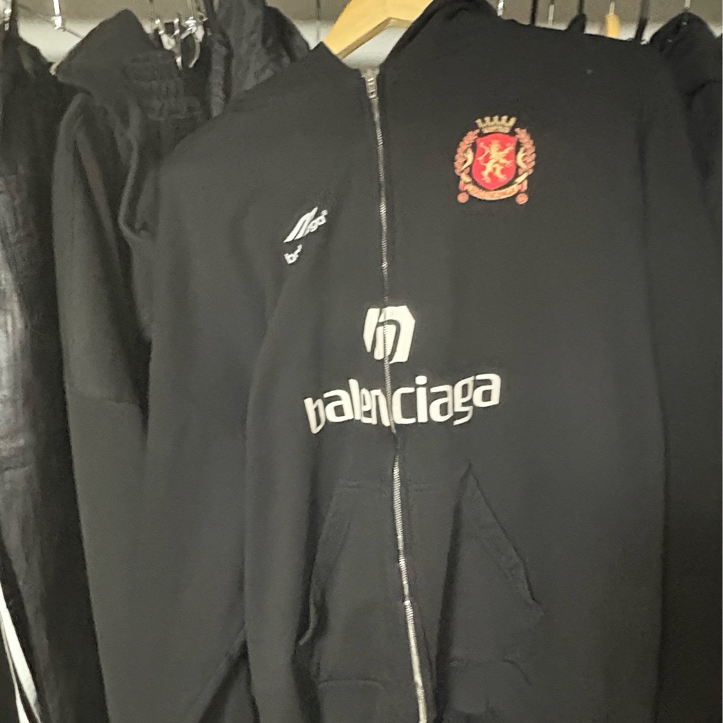 トップス BALENCIAGA 24SS Soccer Paris Zip-Hoodie BALENCIAGA 24SS Soccer Paris Zip-Hoodie