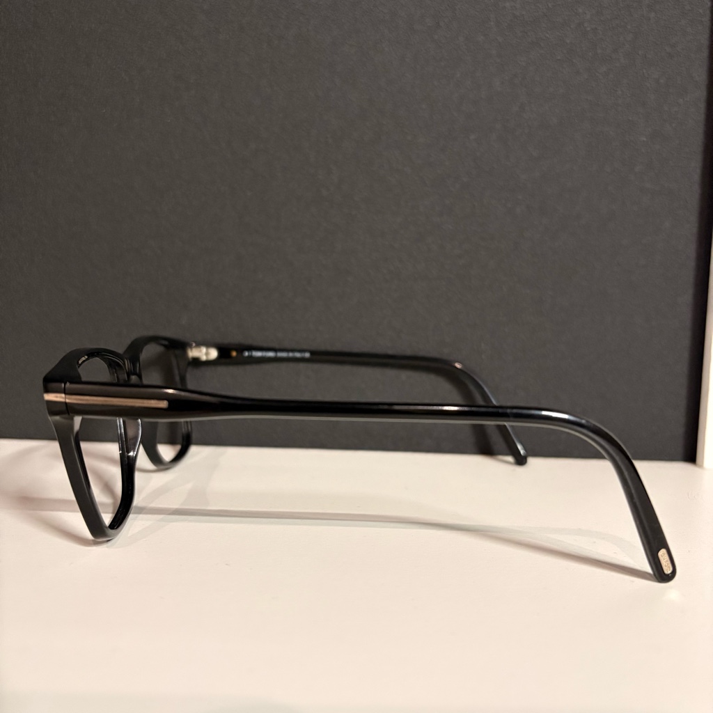 TOM FORD FT 5817-b 001 ウェリントン型伊達メガネ