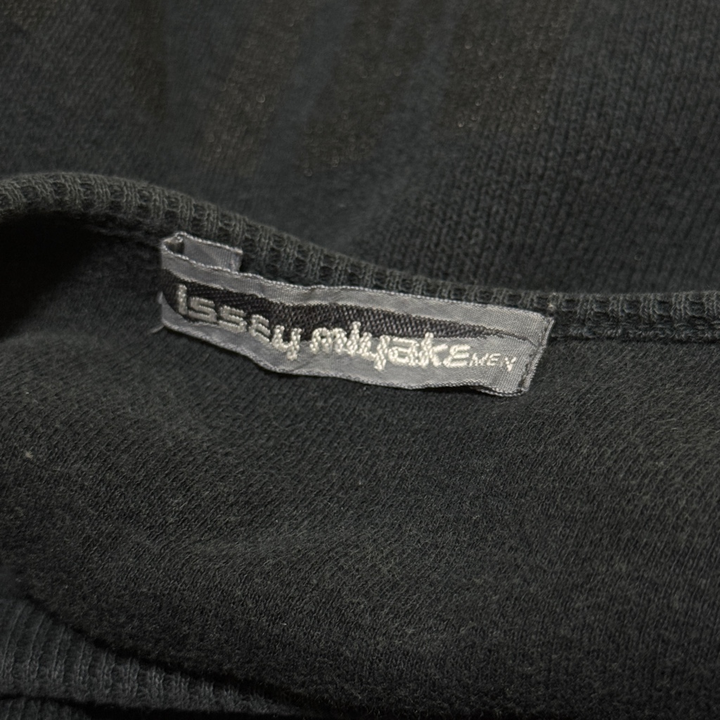 80s 筆タグ ISSEY MIYAKE MEN Logo Sweatshirt - ARCHIVESTOCK