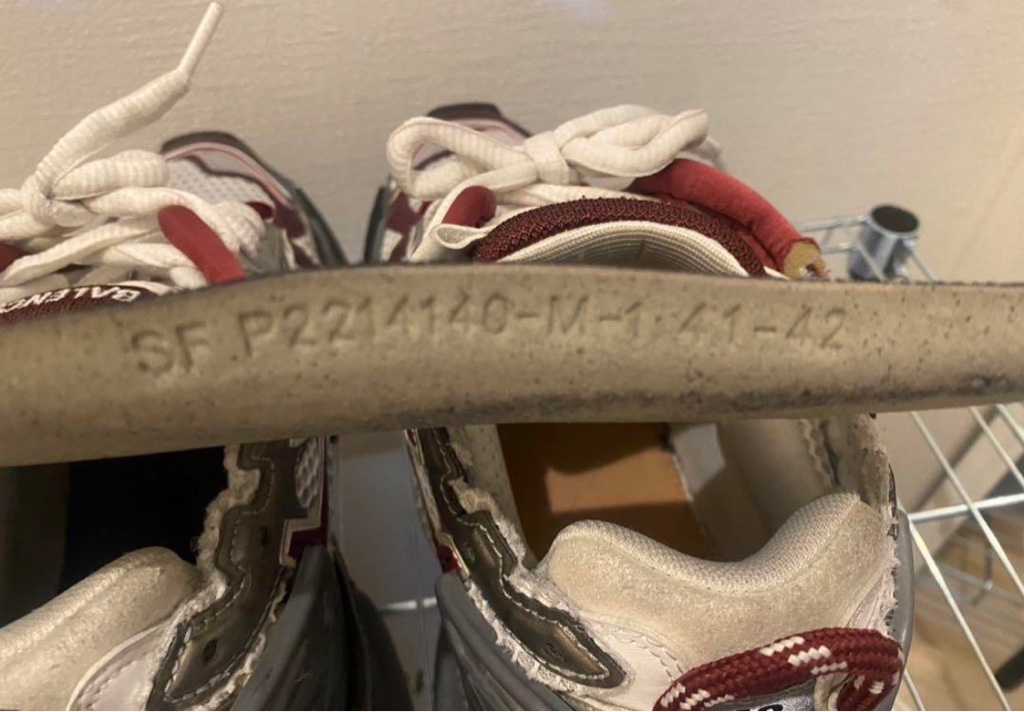 レシート有】BALENCIAGA RUNNER 42【国内正規品】 - ARCHIVESTOCK