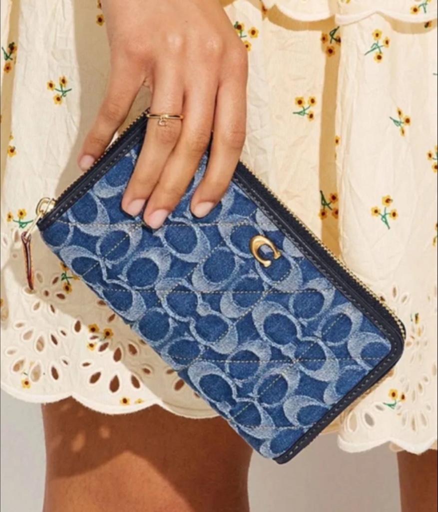デニム✨COACH✨コーチ✨長財布✨ラウンドファスナー✨シグネチャー