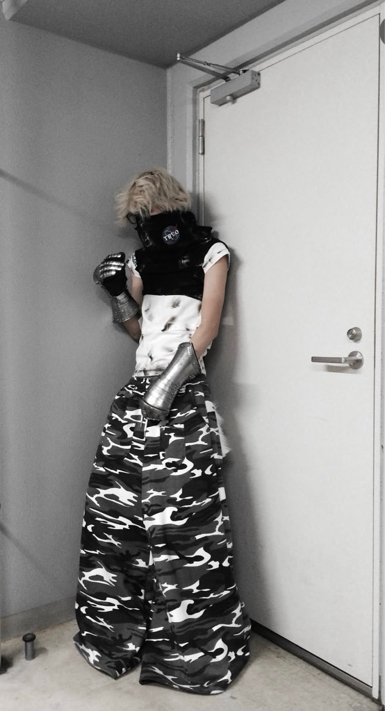 超入手困難Trvo camo sweat pants Black/White s size - ARCHIVESTOCK